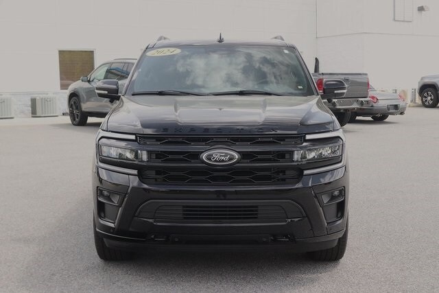 2024 Ford Expedition Limited photo 2