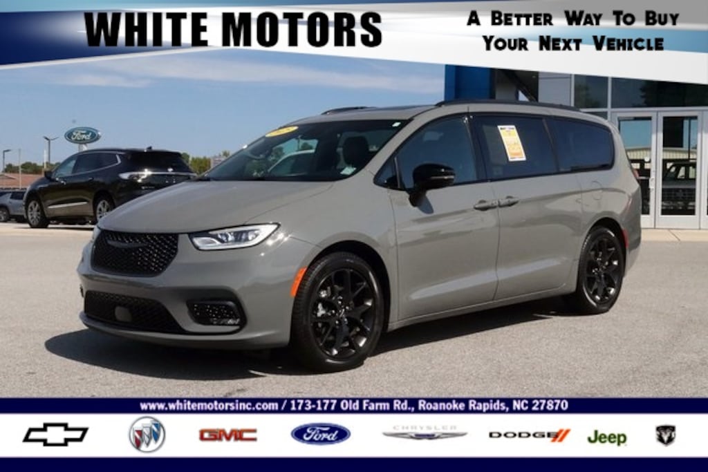 Used 2025 Chrysler Pacifica Limited Minivan/Van