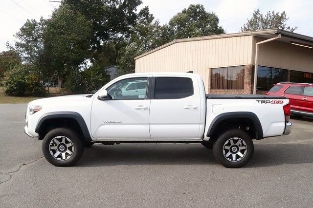 2016 Toyota Tacoma TRD Off-Road photo 4