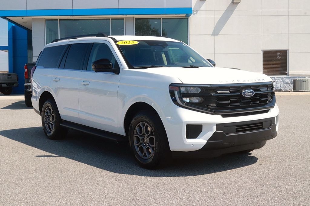 Used 2025 Ford Expedition Active SUV