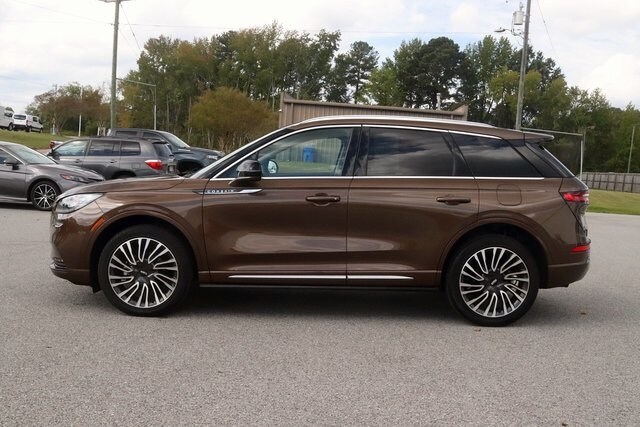 2022 Lincoln Corsair Reserve photo 3