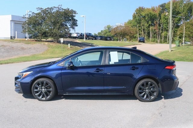 2024 Toyota Corolla SE photo 2