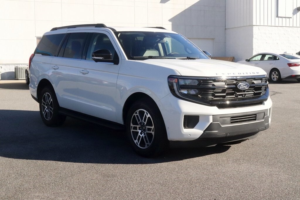 Used 2025 Ford Expedition Active SUV