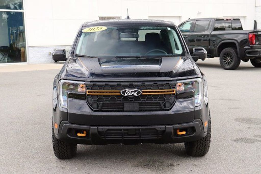 New 2025 Ford Maverick Tremor TRUCK