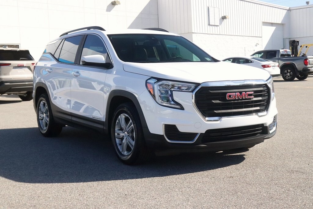 Used 2023 GMC Terrain SLE SUV