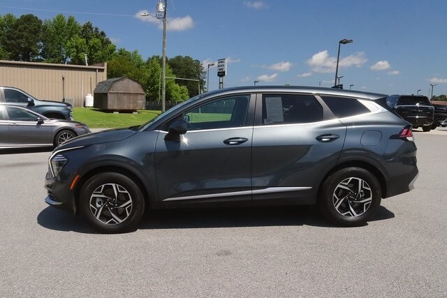 2024 Kia Sportage LX photo 3