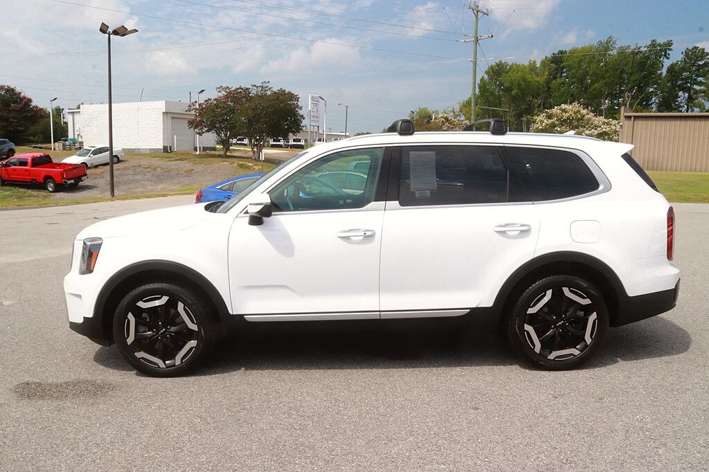 Used 2025 Kia Telluride S SUV