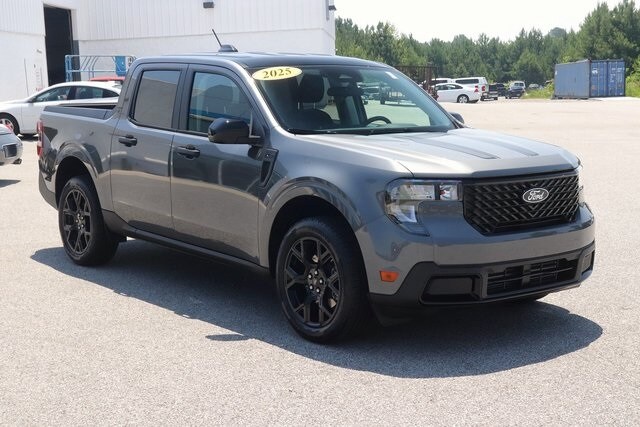 2025 Ford Maverick XLT photo 2