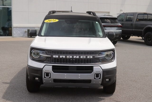 2025 Ford Bronco Sport Badlands photo 2