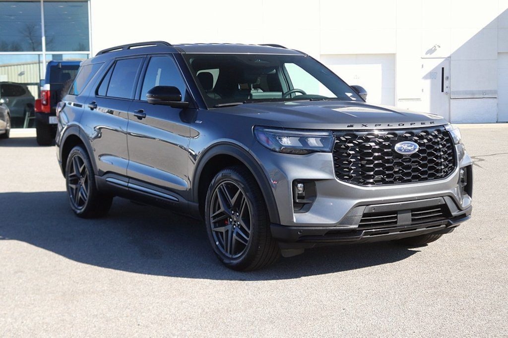 Used 2025 Ford Explorer ST-Line SUV