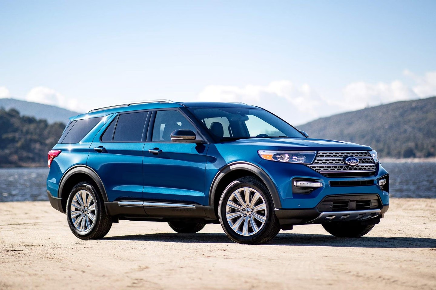 2023 Ford Explorer Limited.jpeg