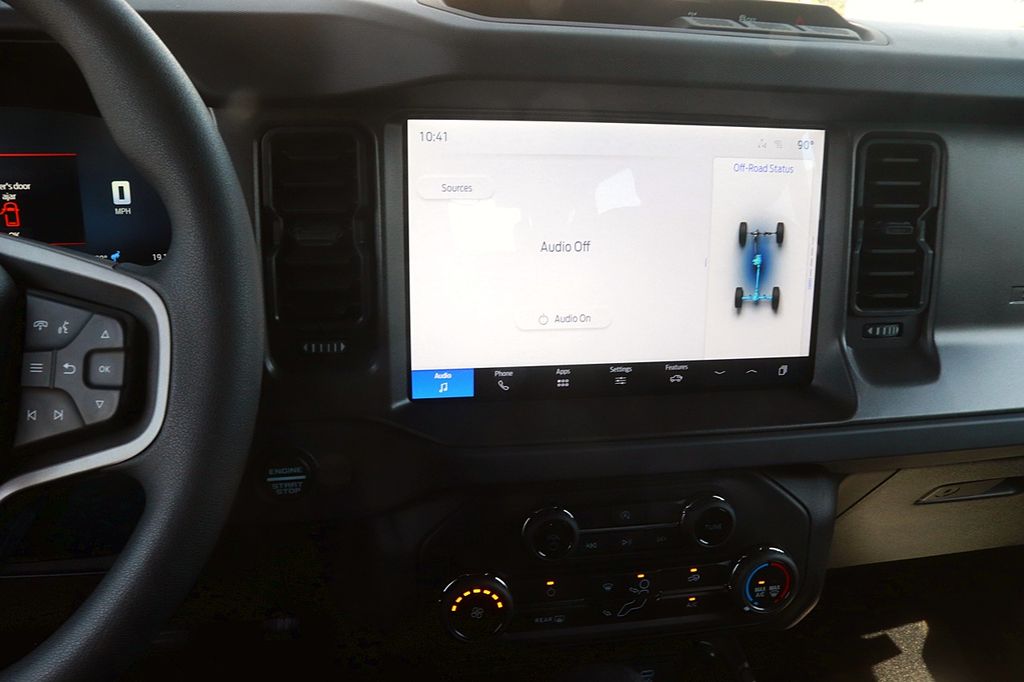 2025 Ford Bronco 4-Door Base - Photo 19