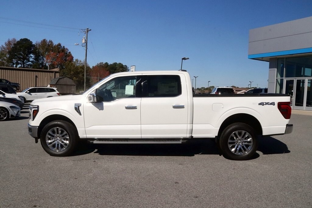 2025 Ford F-150 Lariat photo 2