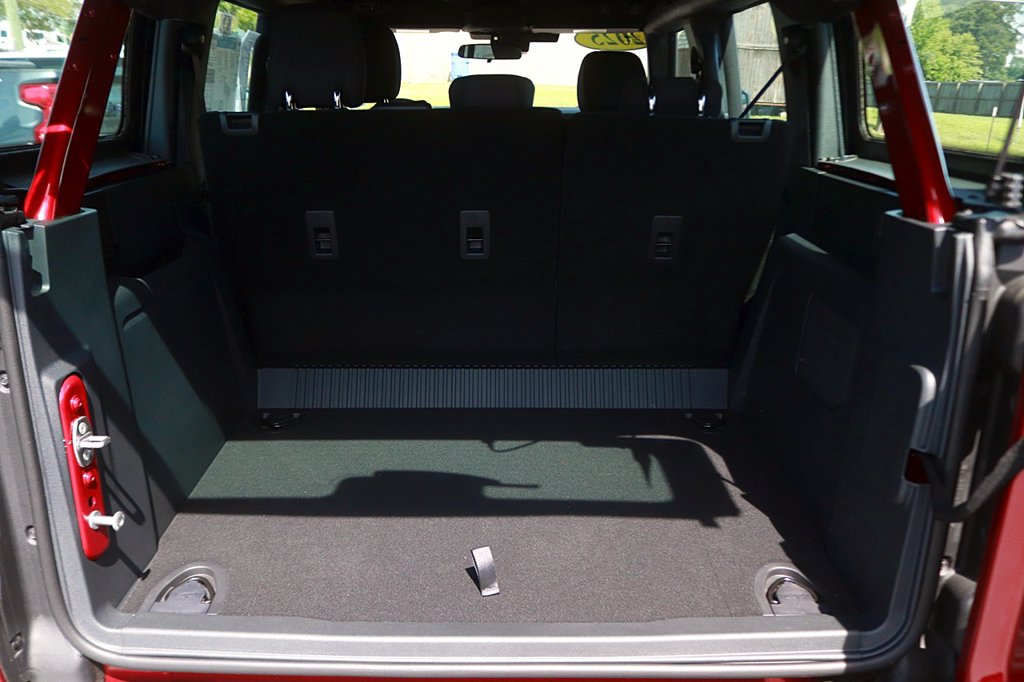 2025 Ford Bronco 4-Door Base - Photo 16