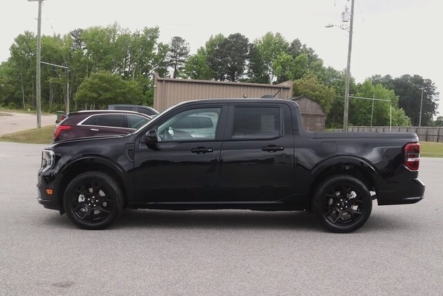 2025 Ford Maverick photo 2