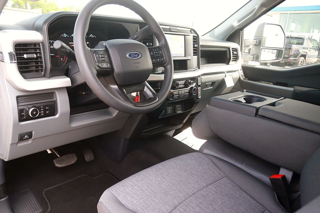 2026 Ford F-250 Super Duty XL - Photo 14