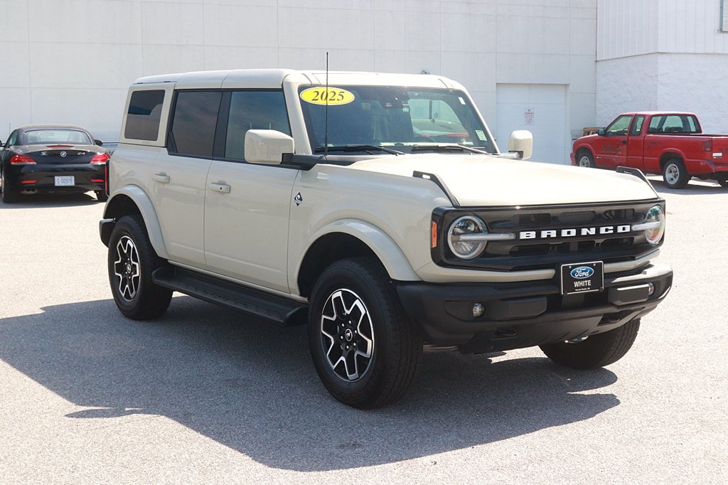 Used 2025 Ford Bronco Outer Banks SUV