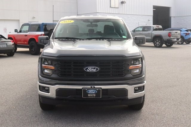 2025 Ford F-150 XL photo 2