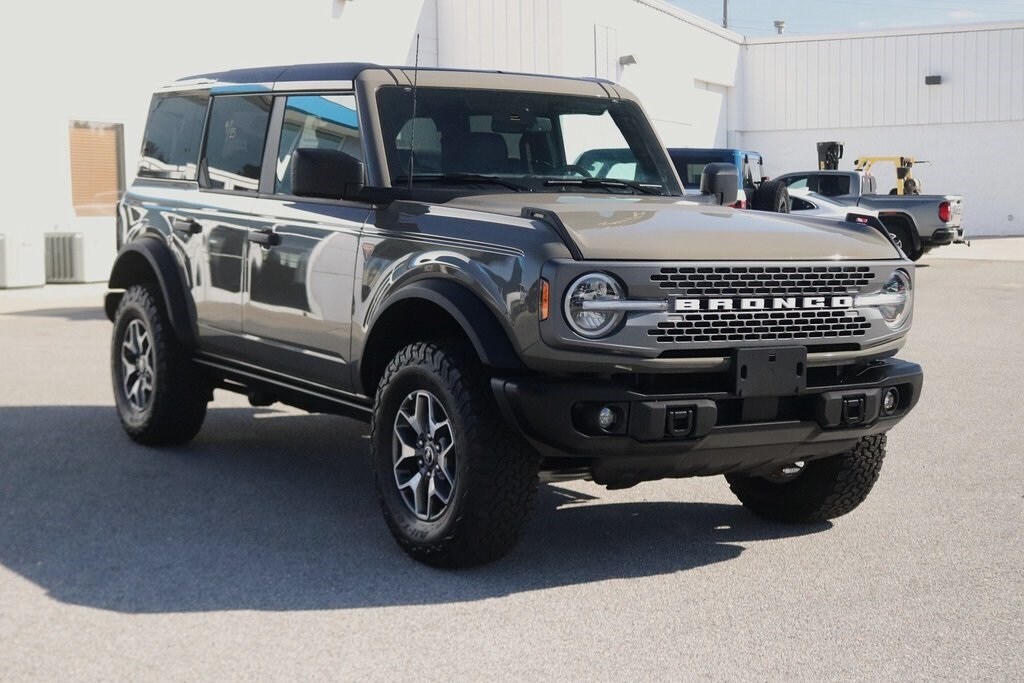 2025 Ford Bronco Badlands photo 3