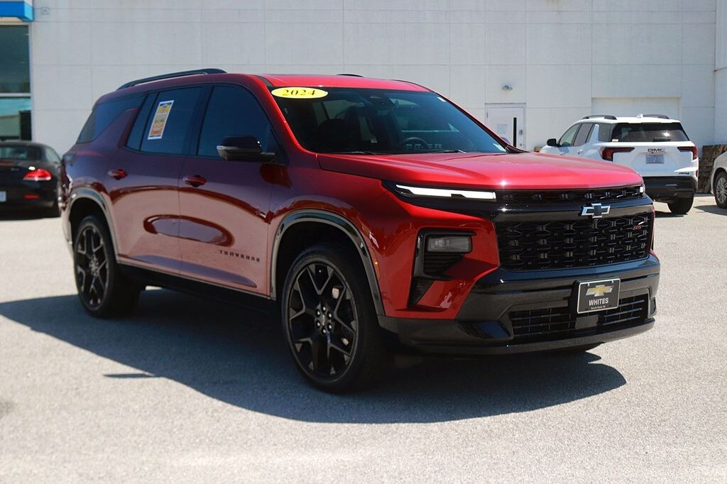 Used 2024 Chevrolet Traverse RS SUV