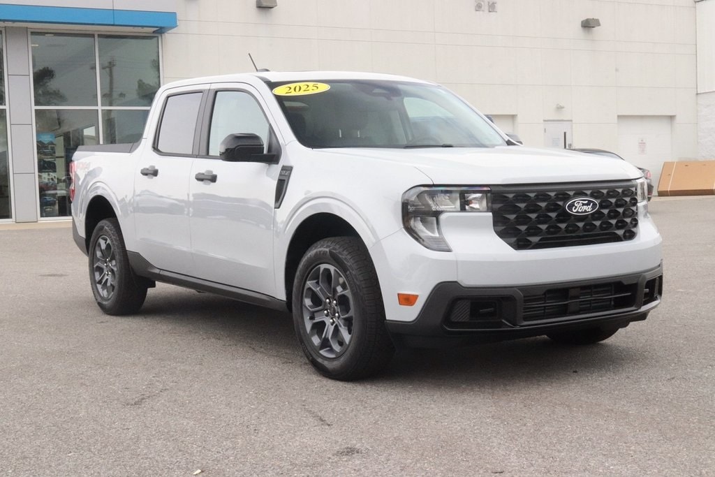 New 2025 Ford Maverick XLT TRUCK