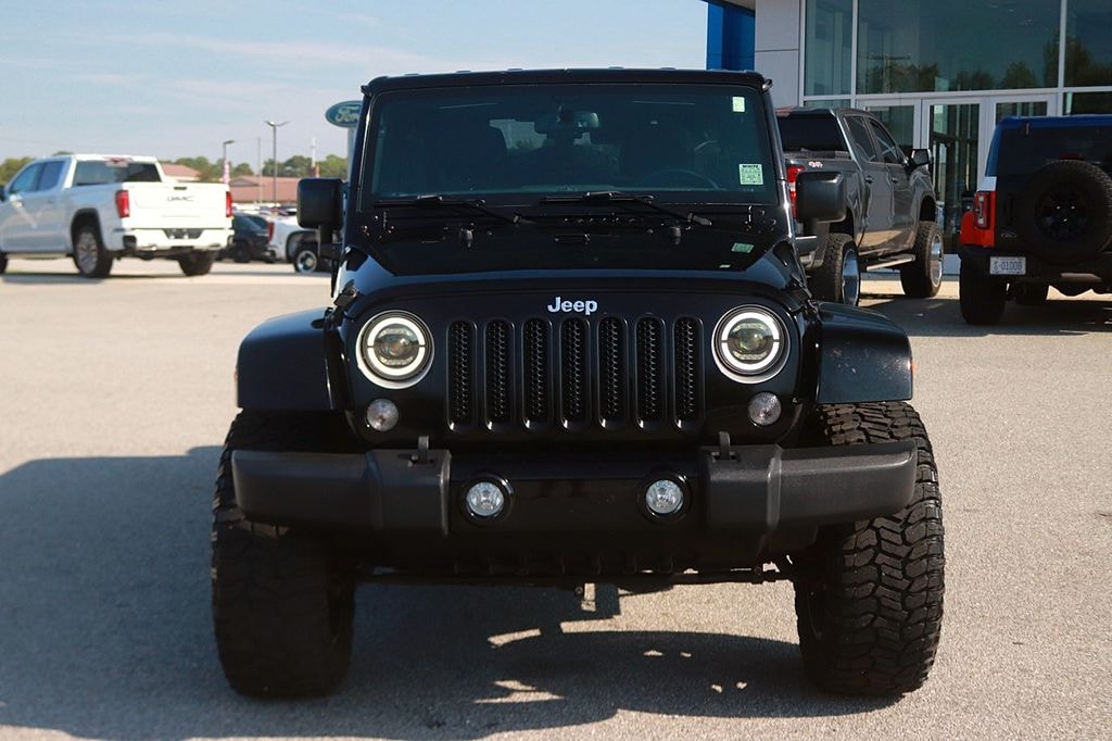 Used 2016 Jeep Wrangler Unlimited Sahara SUV