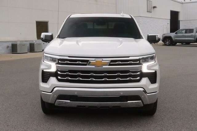 2024 Chevrolet Silverado 1500 LTZ photo 2