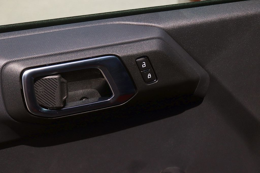 2025 Ford Bronco 4-Door Base - Photo 12