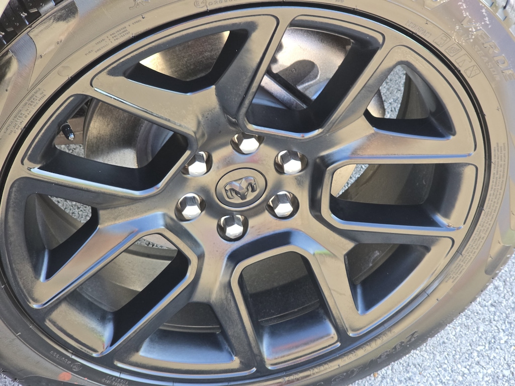 New 2026 Ram 1500 LARAMIE CREW CAB 4X4 5'7 BOX Pickup