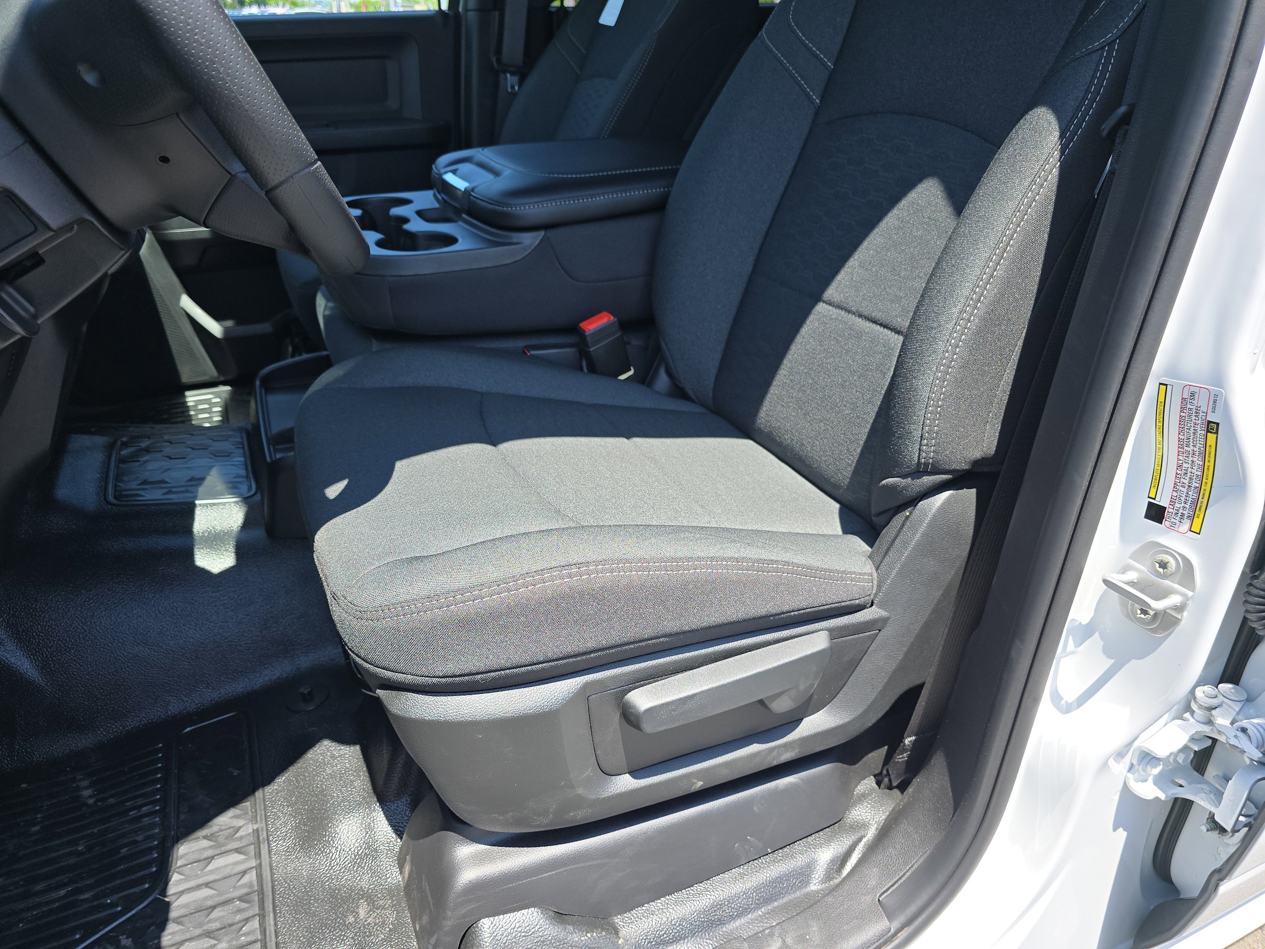 2025 RAM 3500 Chassis Tradesman - Photo 24