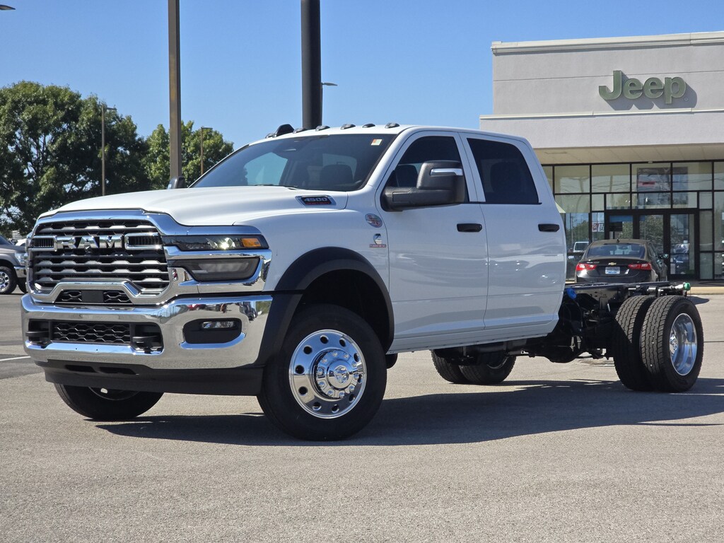 New 2026 Ram 4500 Chassis Cab TRADESMAN CREW 4X2 60' CA Pickup
