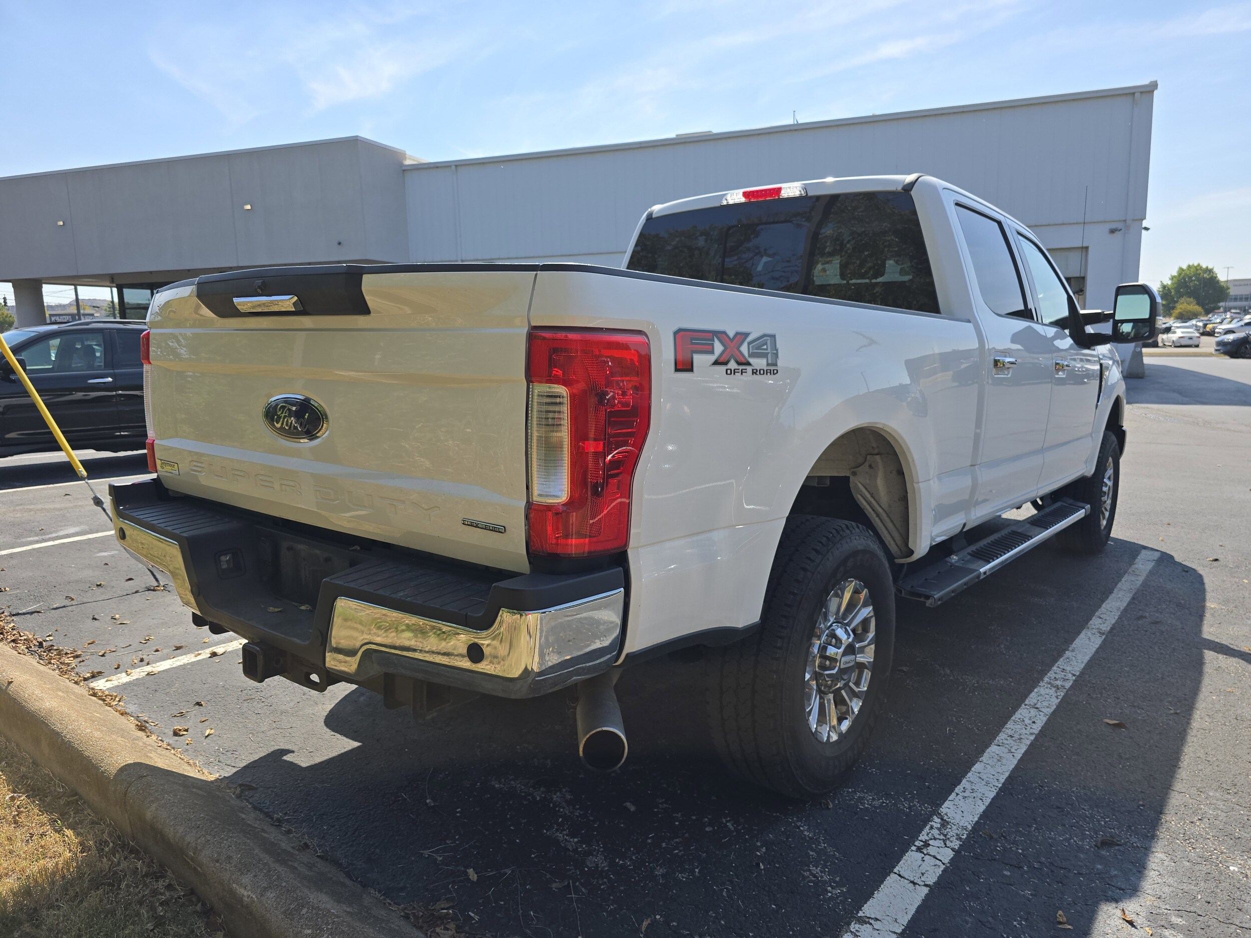 2017 Ford F-250 XLT photo 2