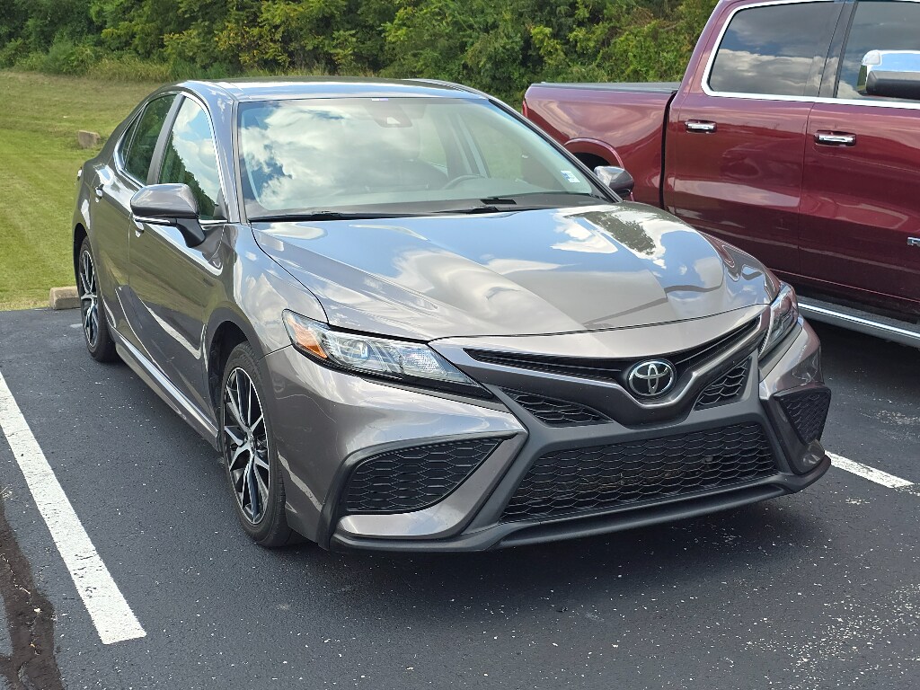 Used 2024 Toyota Camry SE Sedan