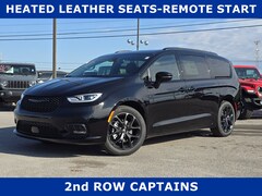 2026 Chrysler Pacifica SELECT Passenger Van