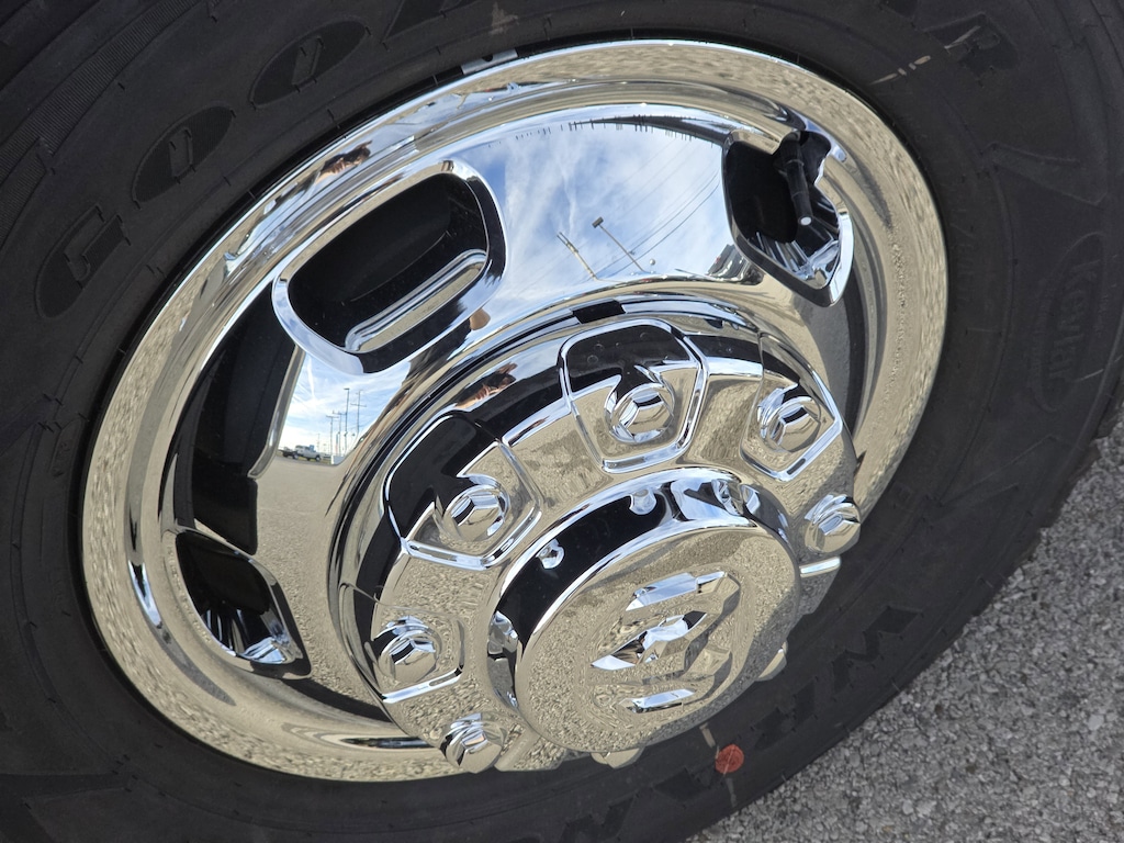 New 2026 Ram 3500 TRADESMAN CREW CAB 4X4 8' BOX Pickup