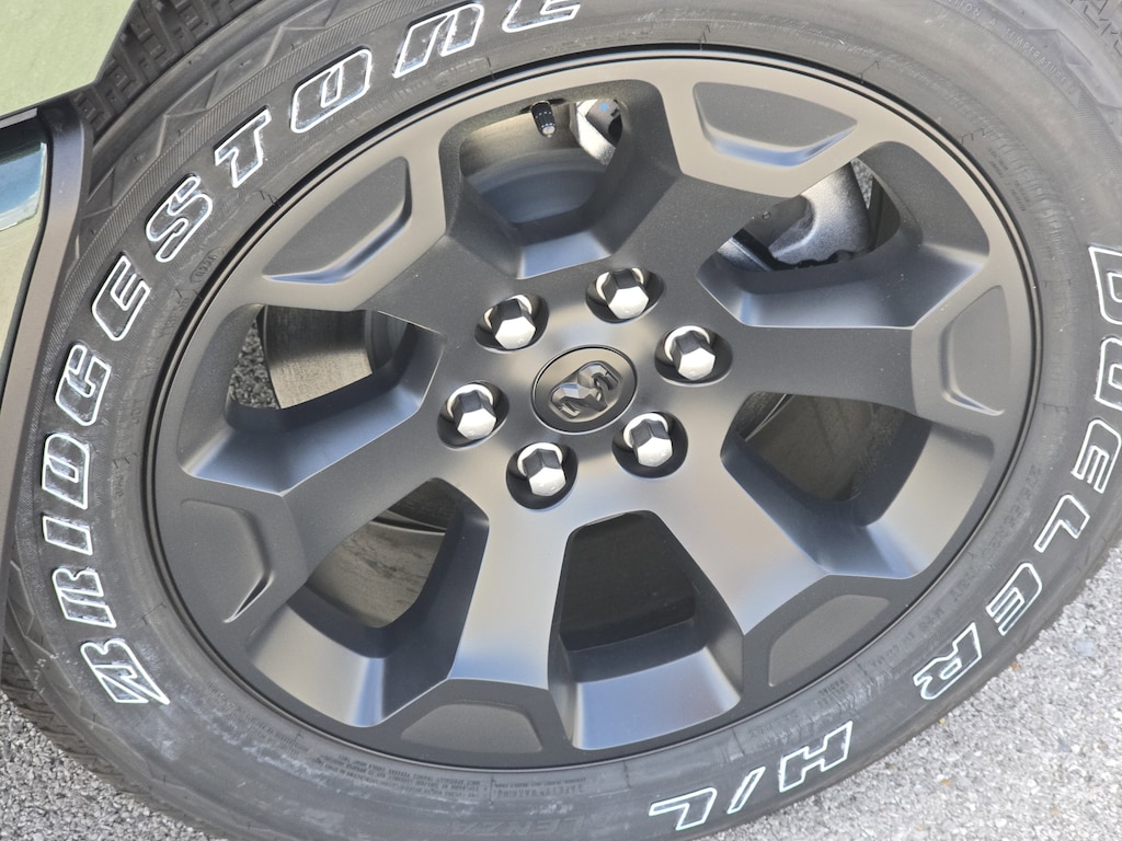 New 2026 Ram 1500 BIG HORN CREW CAB 4X4 5'7 BOX Pickup