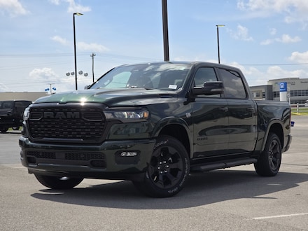 2026 Ram 1500 BIG HORN CREW CAB 4X4 5'7 BOX Pickup