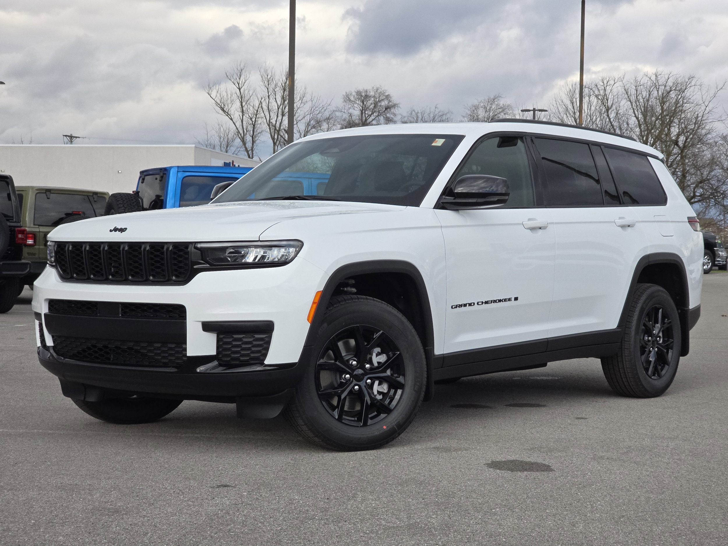 2025 Jeep Grand Cherokee L Altitude's photo