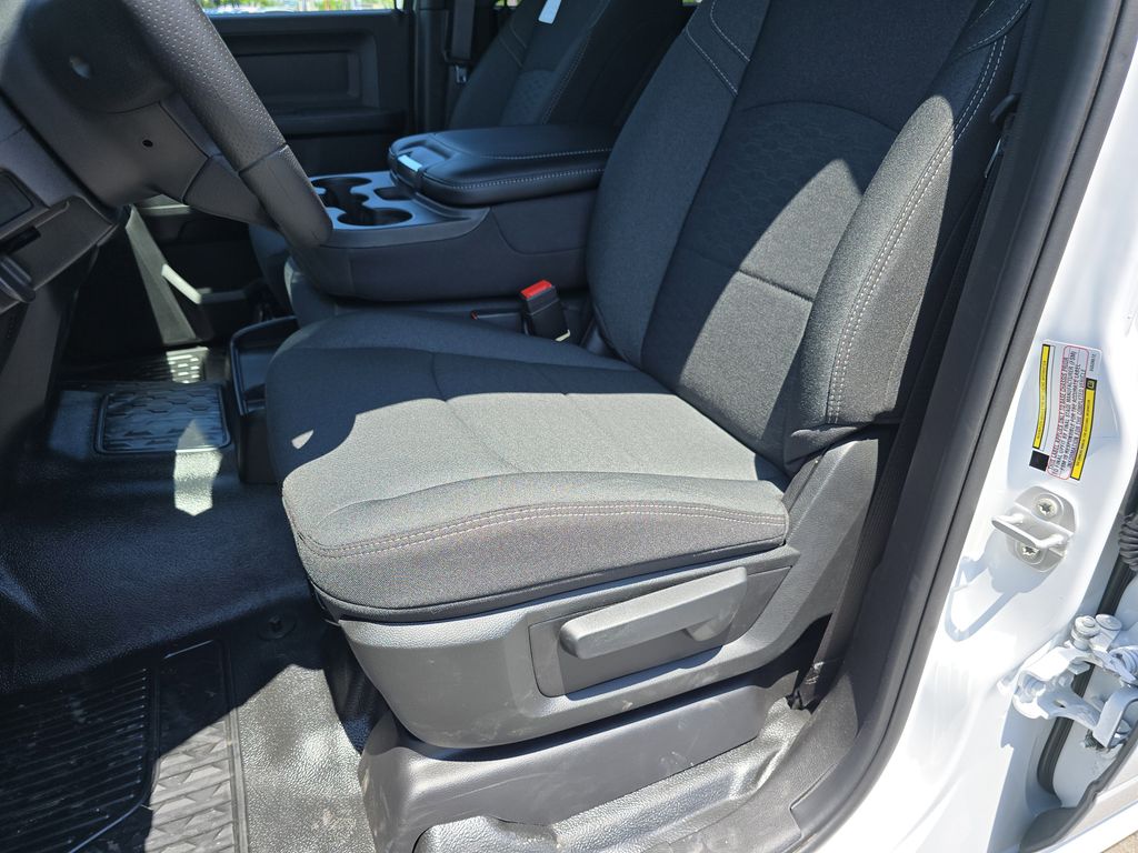 2025 RAM 3500 Chassis Tradesman - Photo 21