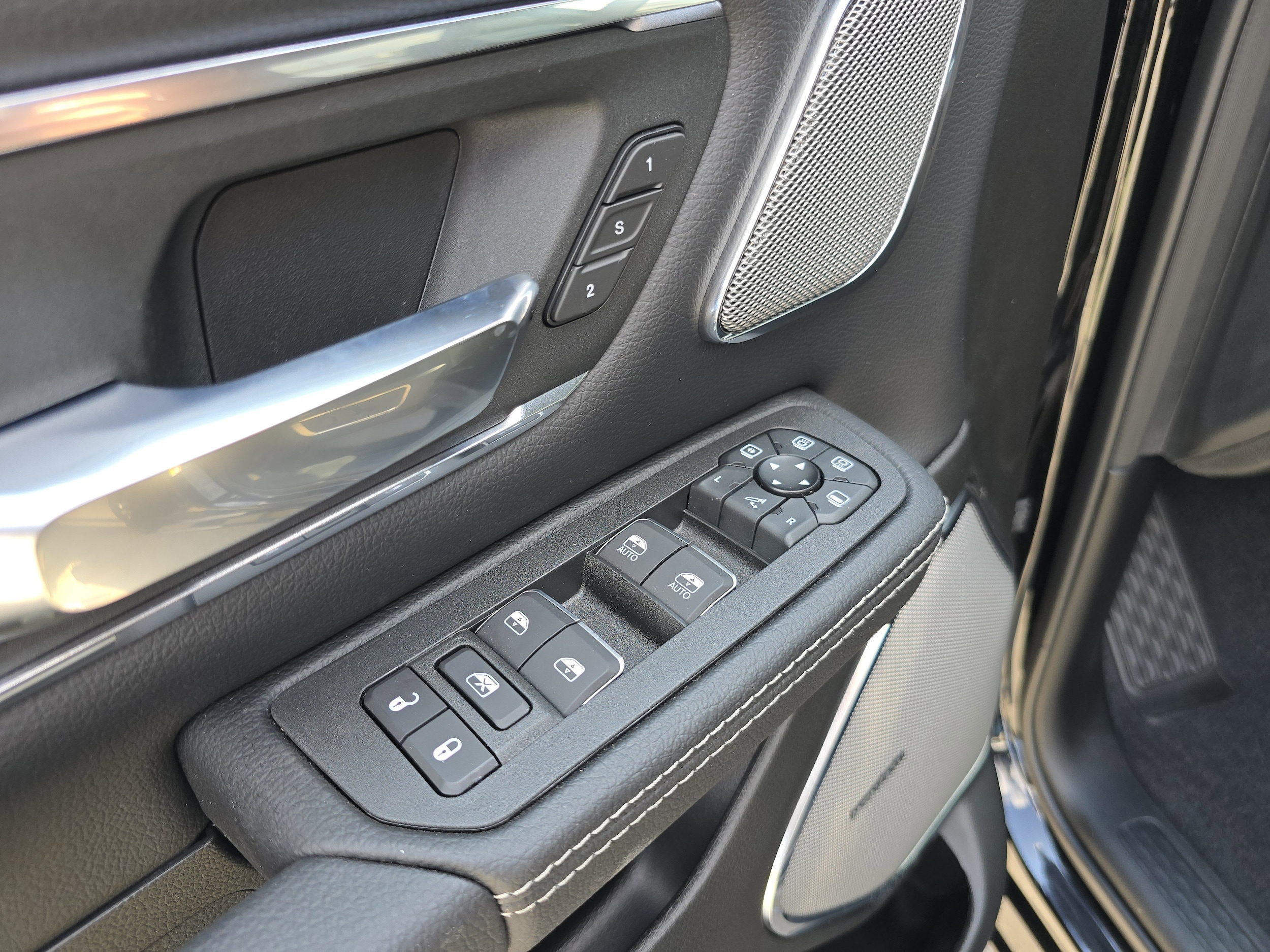 2026 RAM 1500 Laramie - Photo 36