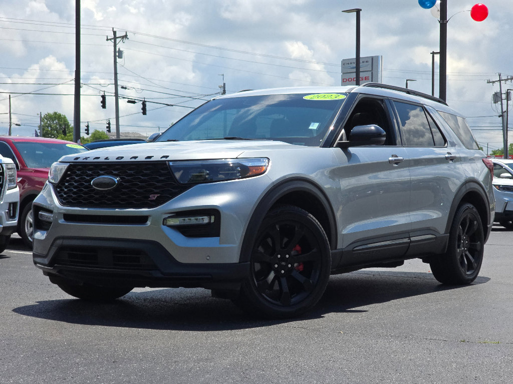 2023 Ford Explorer ST 4WD's photo