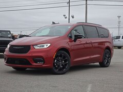 2026 Chrysler Pacifica SELECT Passenger Van