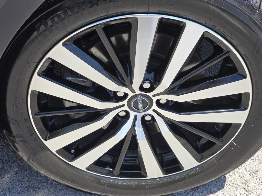 Used 2024 Nissan Pathfinder Platinum Sport Utility