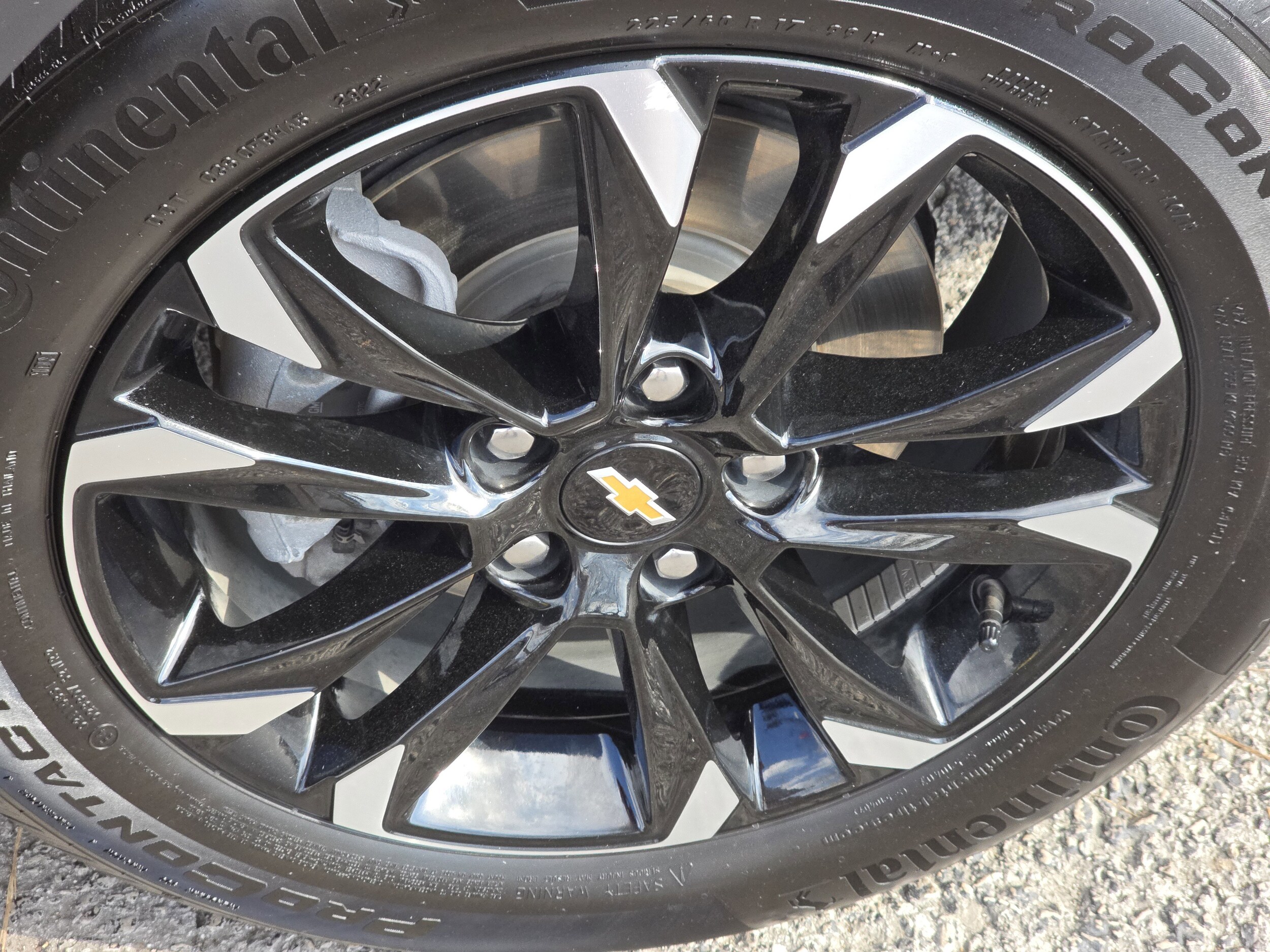 2023 Chevrolet Trailblazer LT photo 2