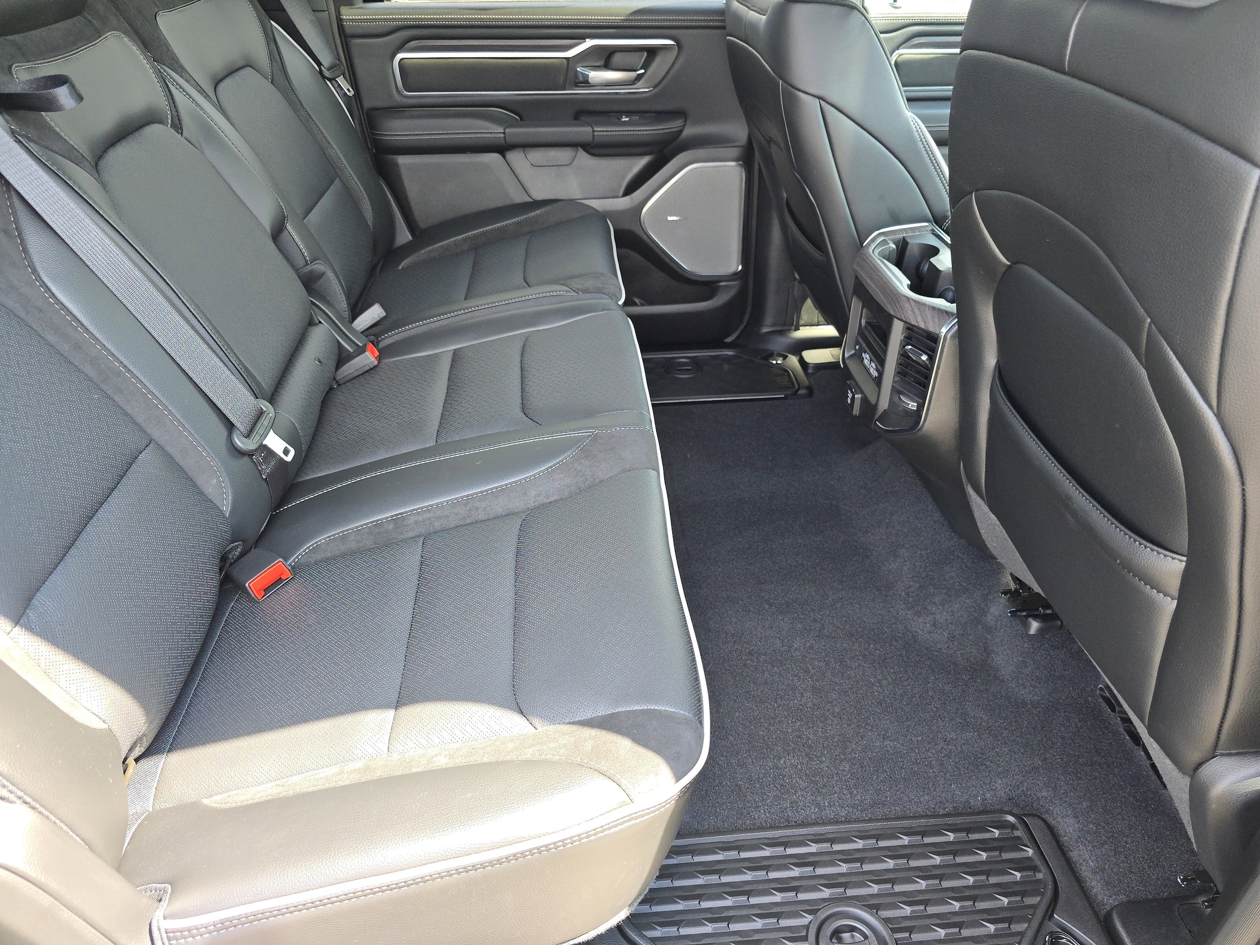 2026 RAM 1500 Laramie - Photo 29