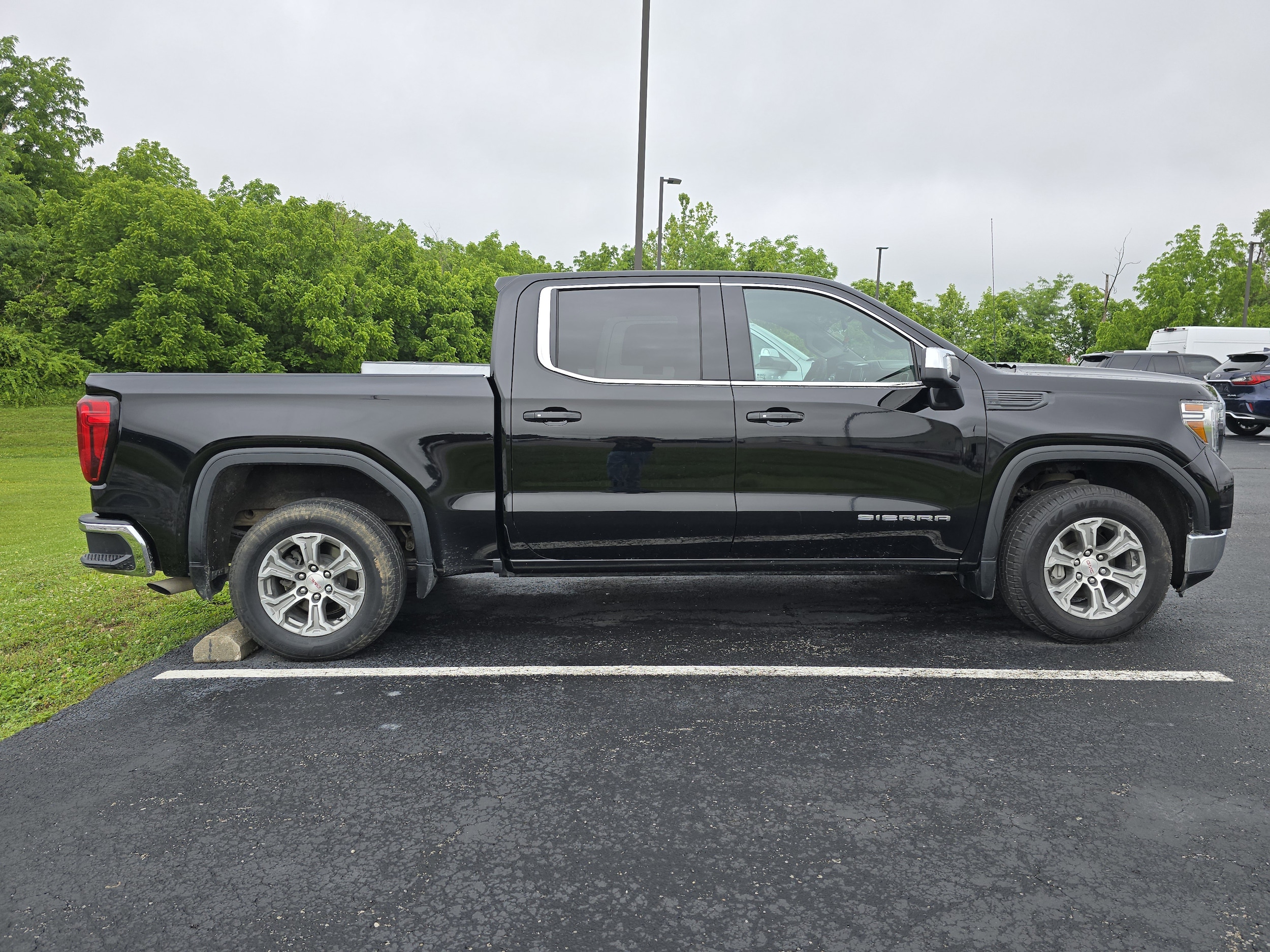 Used 2020 GMC Sierra 1500 SLE with VIN 3GTP8BEK9LG396636 for sale in Sylvania, OH