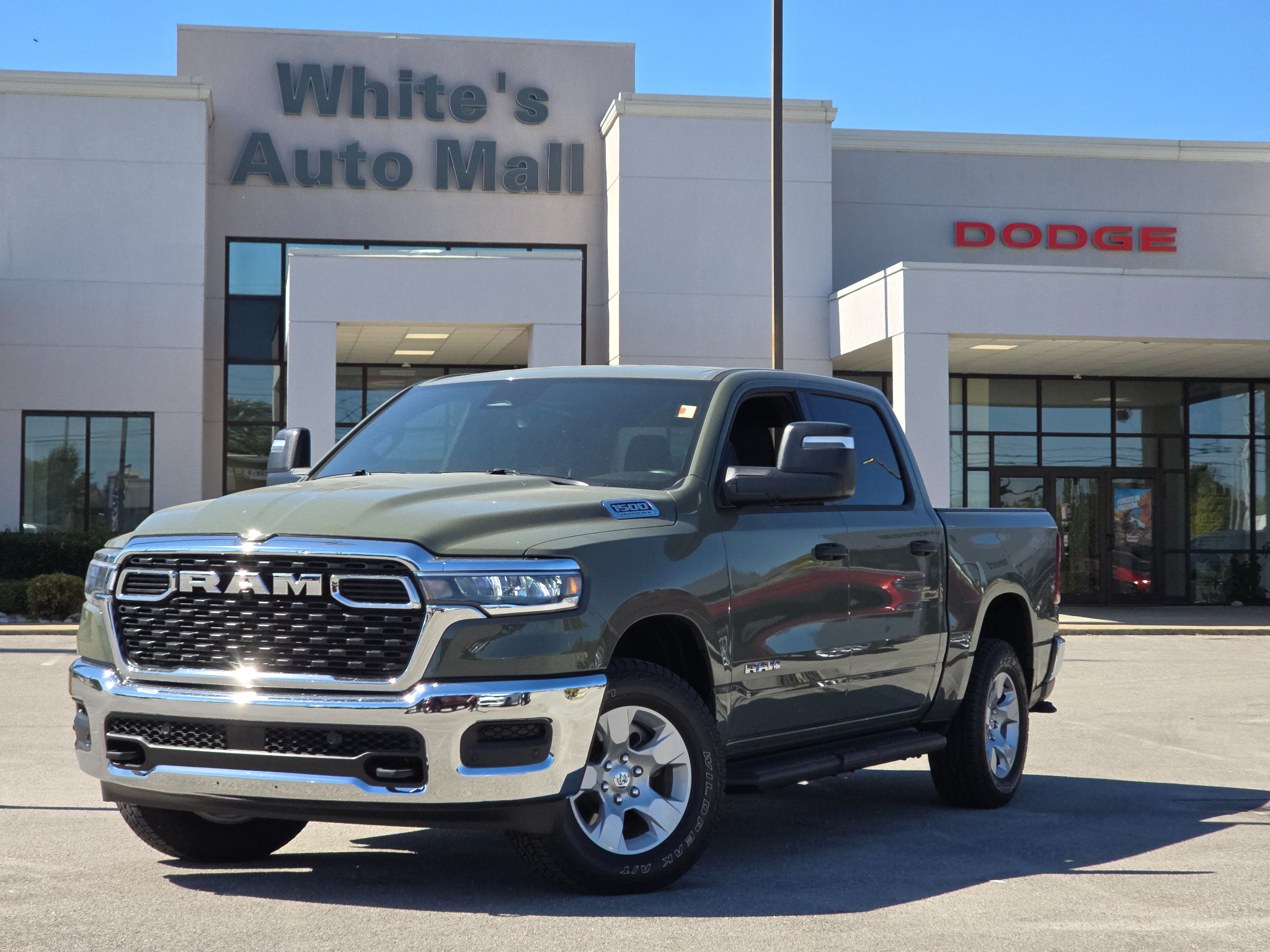 2026 Ram 1500 TRADESMAN CREW CAB 4X4 5'7 BOX Pickup