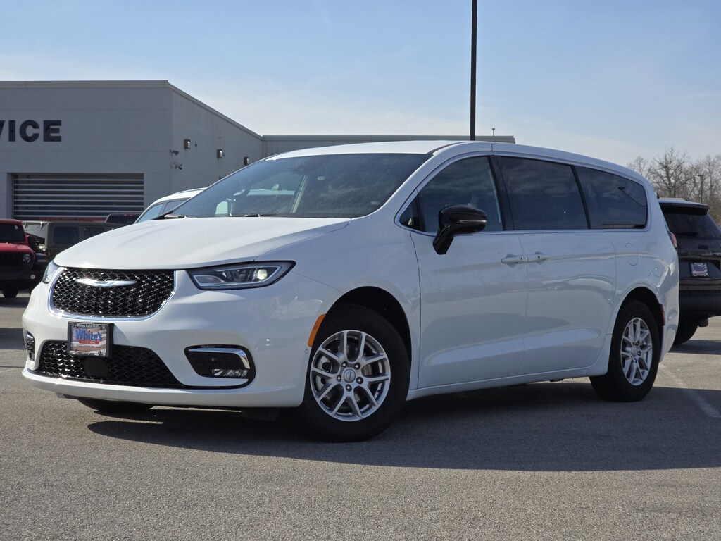 New 2026 Chrysler Pacifica SELECT Wagon