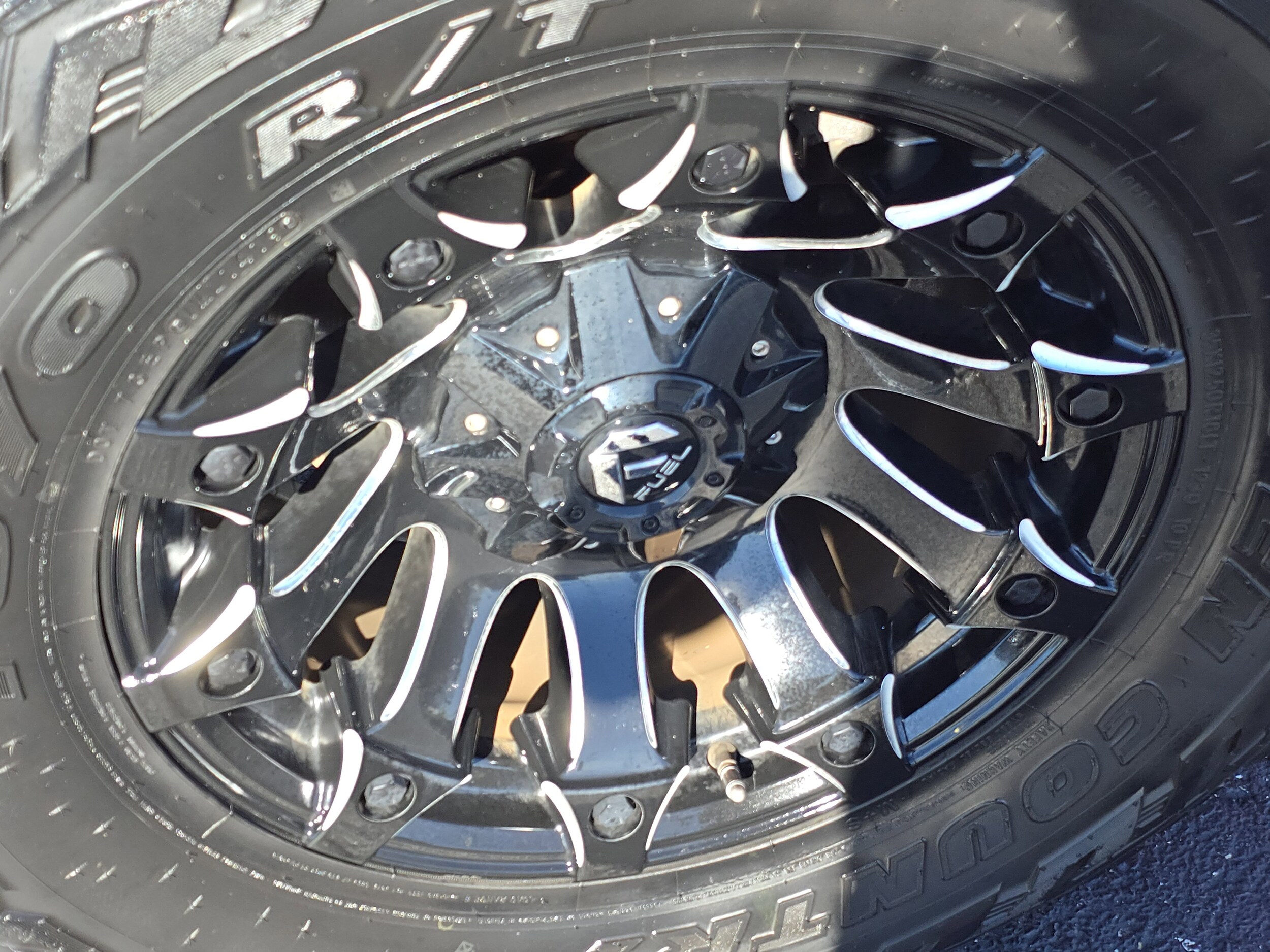 2020 Jeep Gladiator Sport S photo 3