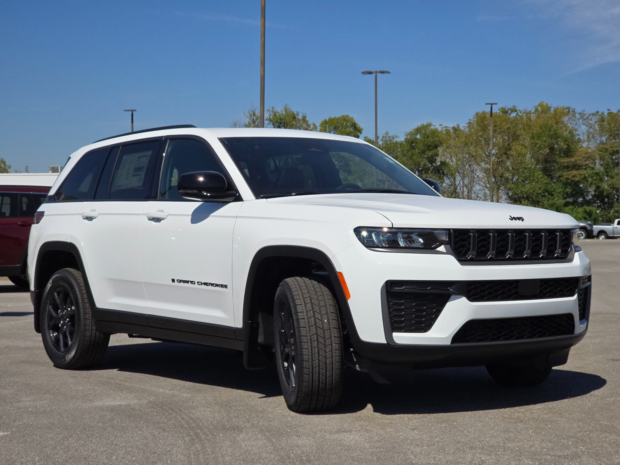 New 2027 Jeep Grand Cherokee 2 Row LAREDO 4X4 Sport Utility